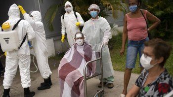 Anticipan que Brasil llegará al pico de la pandemia esta semana y pronostican una cifra de contagios dramática
