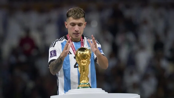 Lisandro Martínez habló sobre el humo en la concentración de la Selección Argentina en el Mundial de Qatar. (Foto: Archivo) Lisandro Martínez habló sobre el humo en la concentración de la Selección Argentina en el Mundial de Qatar. (Foto: Archivo)