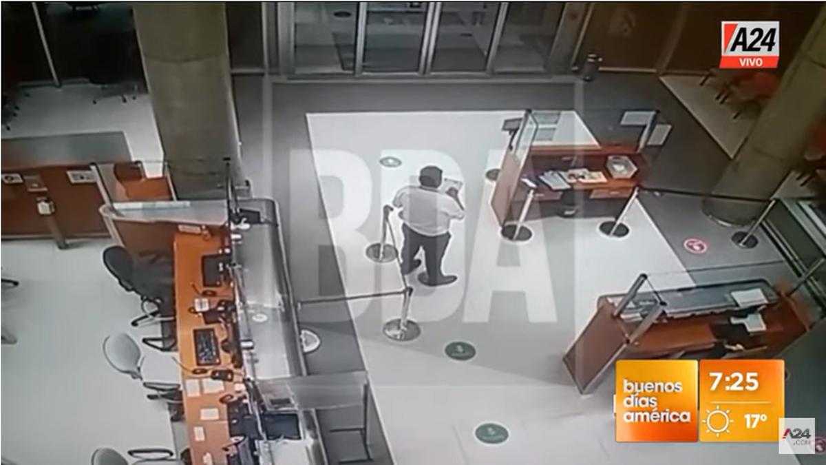 Fenómeno paranormal: El guardia del Hospital Finochietto recepcionó a un paciente que había fallecido en día anterior (Foto: captura A24).