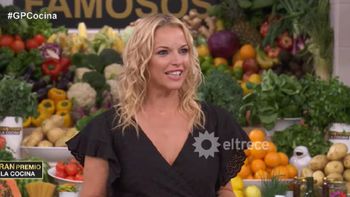 La reacción de Carina Zampini al look de Christian Petersen