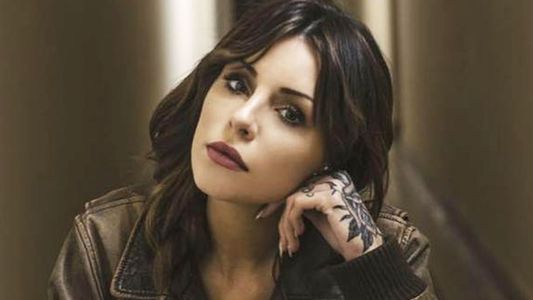 ¡Un futbolista en calzoncillos intentó seducir a Cande Tinelli!