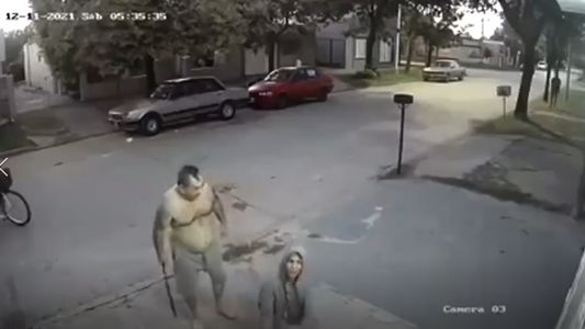 Santa Fe: denunciaron al vecino que amenazó con un machete a un ladrón y lo obligó a pedir perdón