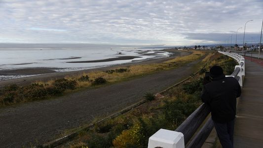 Aunque se levantó el alerta por tsunami, siguen las medidas de prevención tras el sismo en Chile
