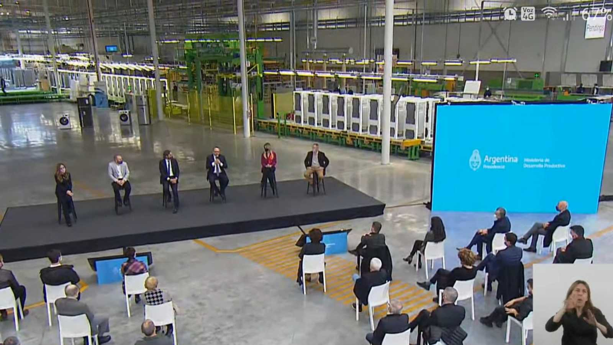 El Gobierno lanzó la campaña electoral con actos y anuncios para paliar la crisis económica. (Foto: Captura de pantalla)