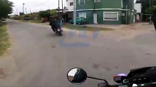 Una impresionante persecución en Rosario para detener a dos motochorros