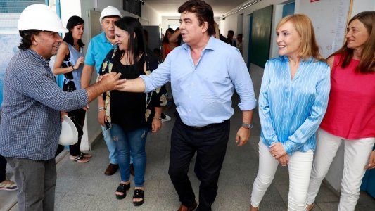 En medio de cruces por el inicio de clases, la Matanza anunció un mega plan de inversión para la Educación de $1.000 millones