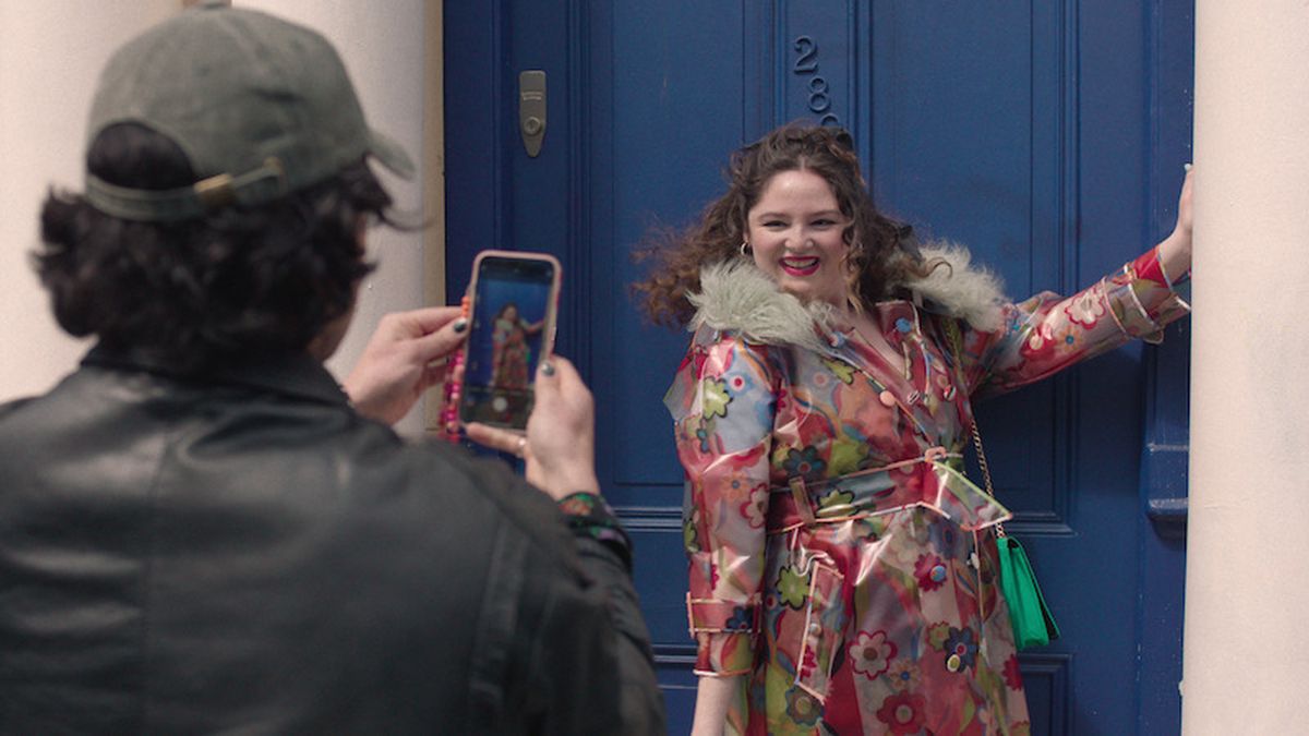 Una comedia romántica fuera de lo común aterriza en Netflix: Demasiado