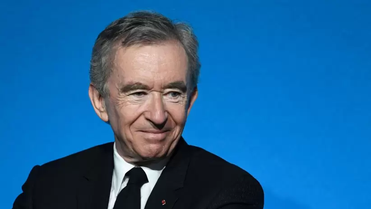 Bernard Arnault, el CEO de Louis Vitton desplaz&oacute; a Elon Musk moment&aacute;neamente (Foto: Reuters).
