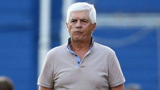 Duró cinco partidos: renunció Julio Comesaña en Colón