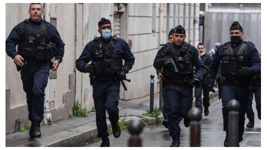 París: dos heridos y un detenido tras un ataque con cuchillo cerca de la vieja redacción de Charlie Hebdó