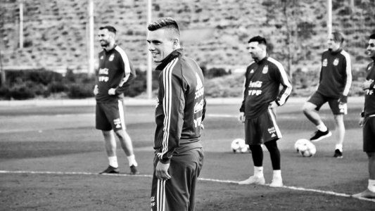 Eliminatorias: los jugadores argentinos que están en Europa vendrán en dos aviones