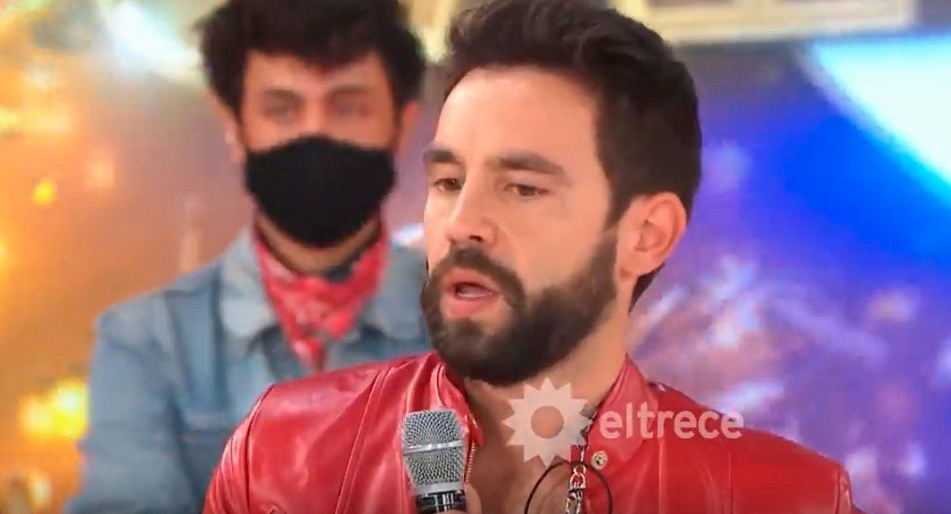 Agustin Sierra se quebró al contar que su papá y su abuelo murieron durante la cuarentena