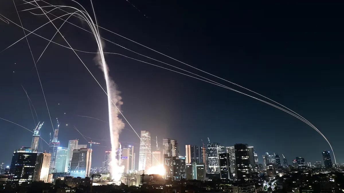 Irán lanza una nueva oleada de ataques con misiles contra Israel en respuesta al bombardeo masivo