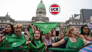 La UCR apoyó el proyecto del aborto y le mete presión a sus legisladores indecisos