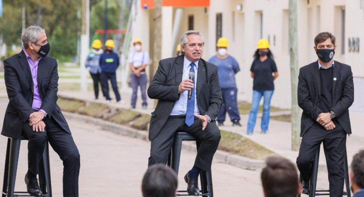 Alberto Fernández entregó viviendas en el barrio La Saladita de Avellaneda.