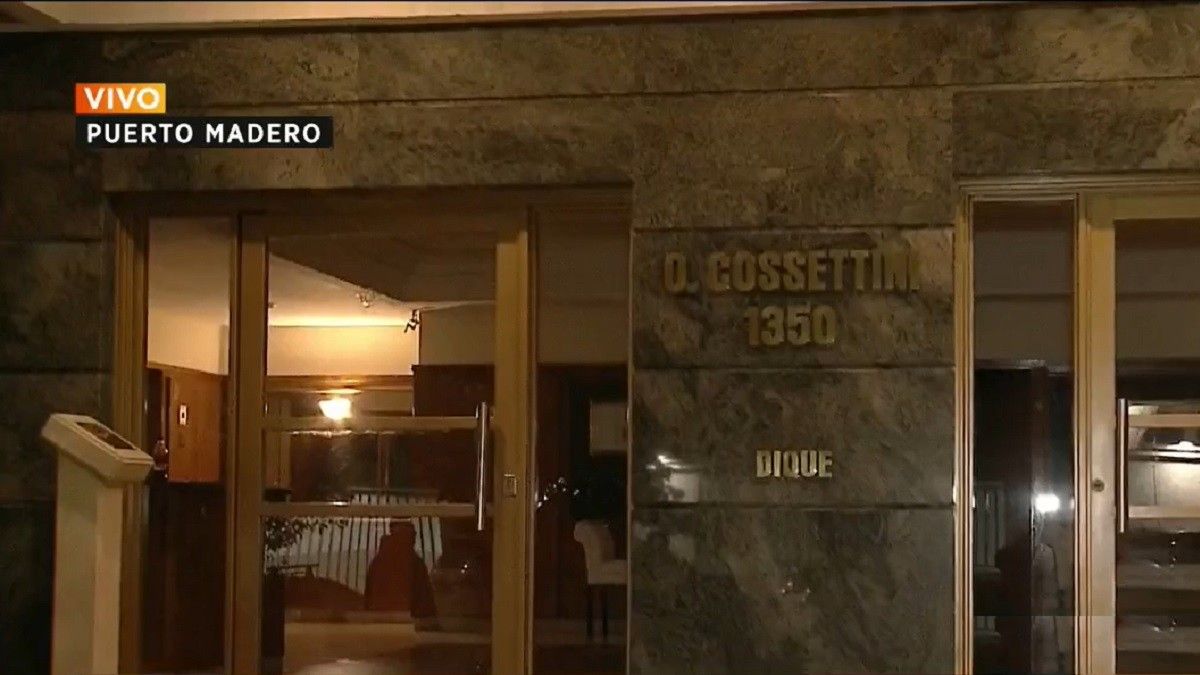 El edificio baleado