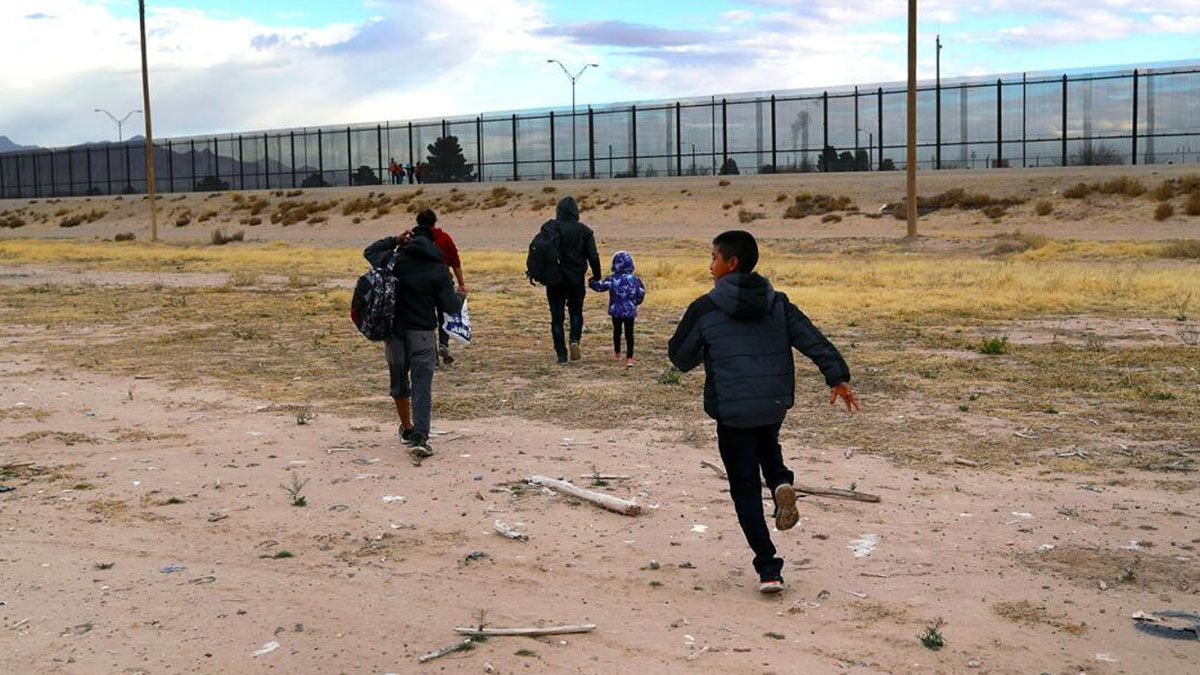 Para intentar frenar la inmigración ilegal