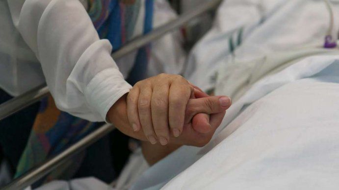 “Te dejaron morir, papito”: el mensaje de la familia del ladrón sospechado de asaltar al médico