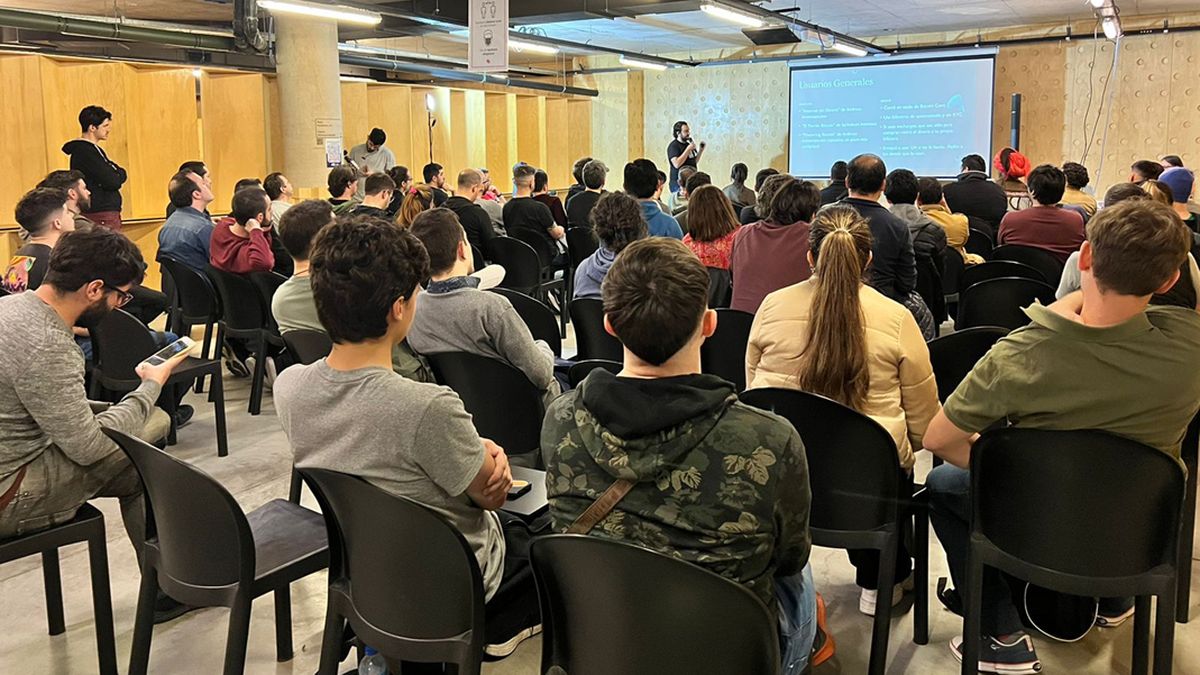 La Diplomatura en Criptoeconomía y Derecho contó con más de 40 participantes en cada una de sus ediciones anteriores. (Foto ONG Bitcoin Argentina)