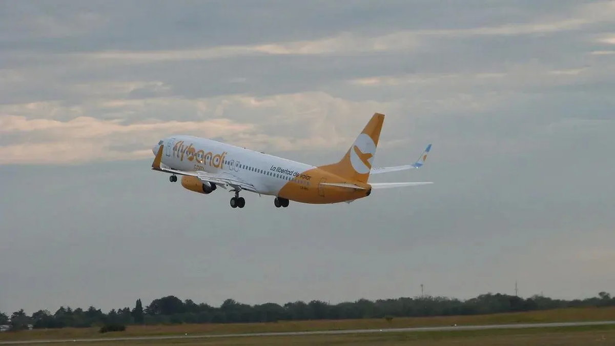 El vuelo de Flyabondi debió aterrizar poco minutos después de despegar. (Foto: archivo)