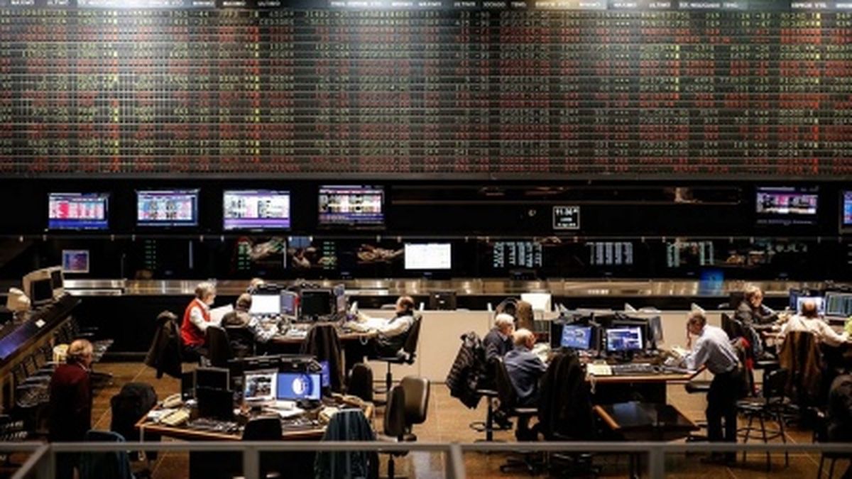 Un fondo de inversión admitió haber difundido un rumor infundado de una presunta devaluación. (Télam)