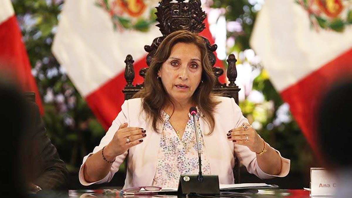 Tampoco asistirá la peruana Dina Boluarte, presidenta de Perú, por la fuerte crisis que atraviesa ese país. (Foto: archivo)