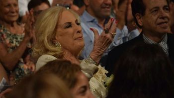 Mirtha Legrand vio la obra de Suar y Chávez