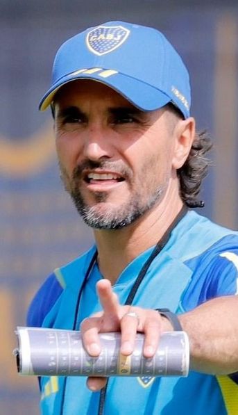 La nueva costumbre de Diego Martínez desde que asumió como DT de Boca que preocupa a su familia