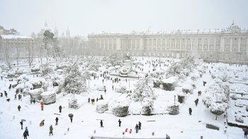 al menos 8 muertos en japon y 3 en espana por fuertes nevadas