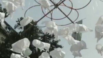 24 de marzo, Día de la Memoria: llaman a un Pañuelazo Blanco Virtual y Alberto Fernández se sumó a la convocatoria