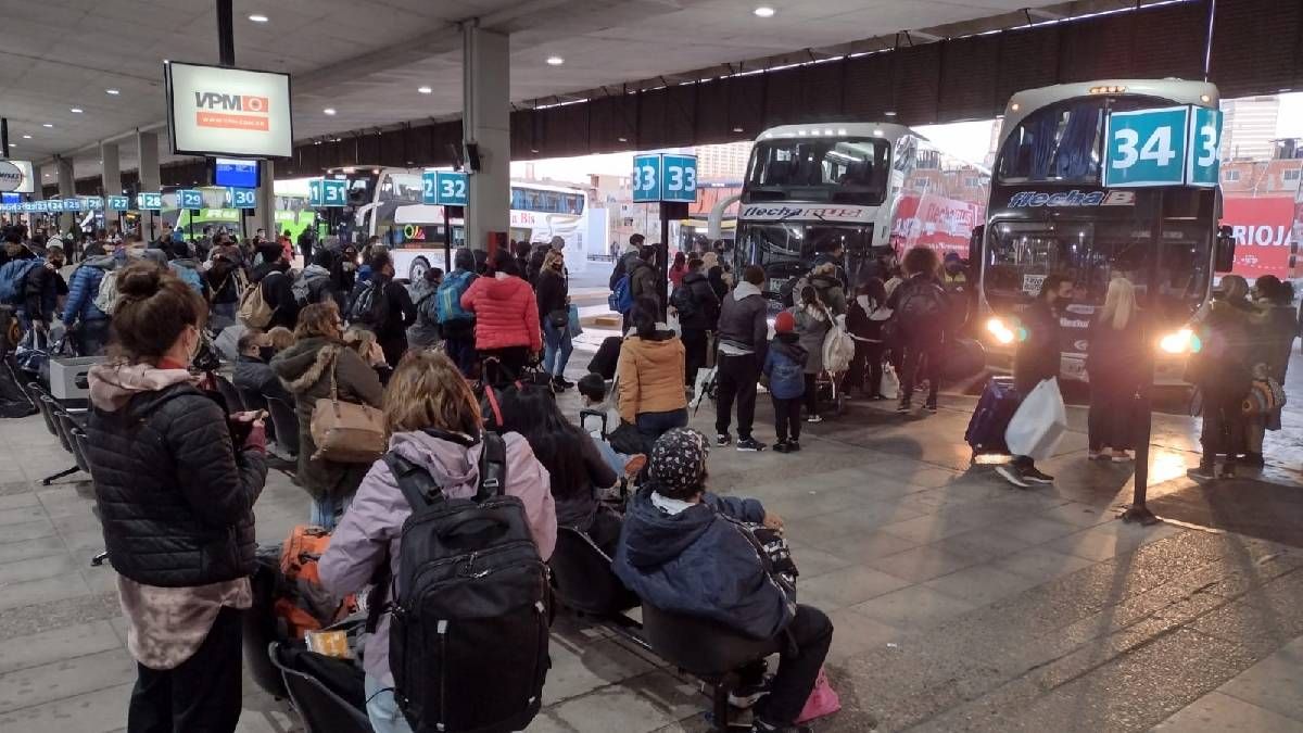 El Gobierno eliminó subsidios para pasajes de micro gratis: qué cambia para las personas con condiciones de salud especiales