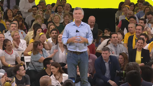 Mauricio Macri con Lospennato en el cierre de la campaña del PRO: Estamos unidos y de pie otra vez