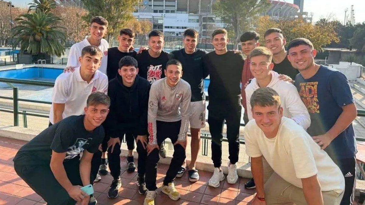 Julián Álvarez visitó Casa River