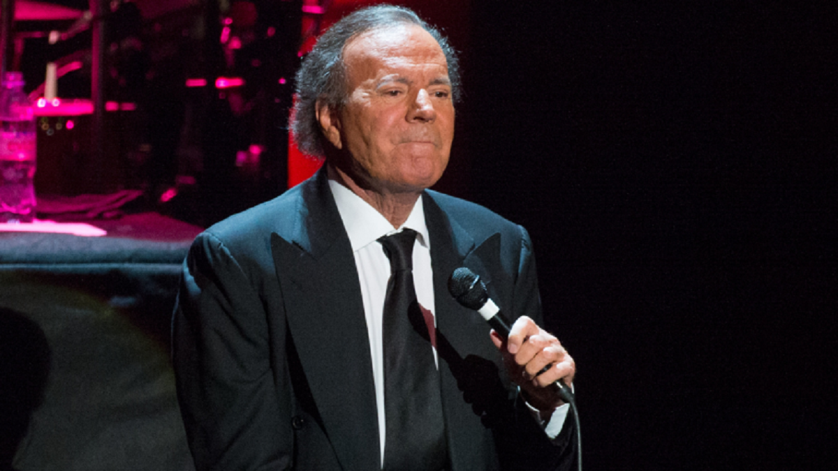 La Fiscalía española archiva la denuncia contra Julio Iglesias: el motivo