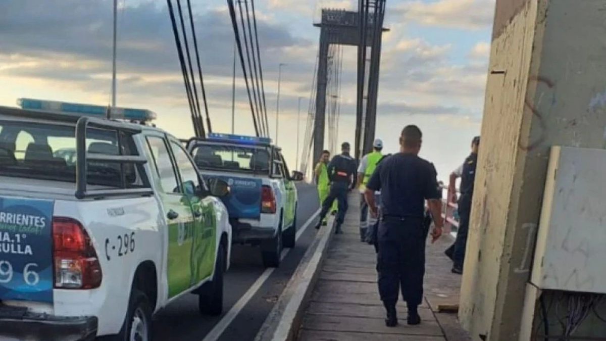 Una familia sufrió un trágico accidente cuando una camioneta los embistió mientras pescaban en la zona de los puentes&nbsp;