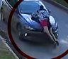 Un policía mató a un delincuente durante un robo en Virrey del Pino: otro escapó colgado del capot