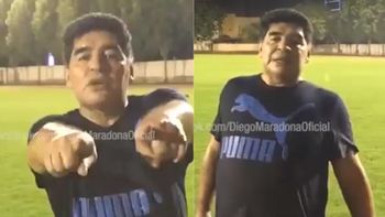 Diego Maradona entrena para el Partido por la Paz a beneficio de las víctimas del terremoto en Italia