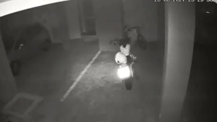 Terror: captaron a una moto moviéndose sola