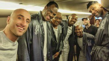 Manu Ginóbili subió una foto histórica con una broma para si mismo