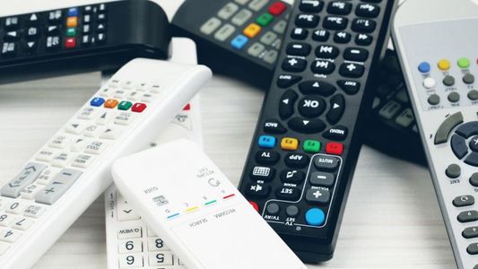 No tires el control remoto viejo de tu casa, tenés un tesoro: los múltiples usos para darle