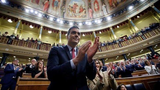 Por apenas dos votos de diferencia, Pedro Sánchez es el elegido presidente del gobierno español