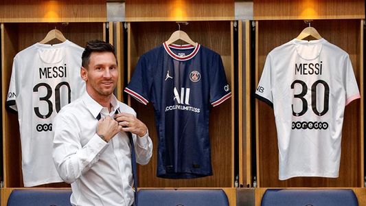 Ganó la camiseta del PSG firmada por Messi y desató la envidia de todos: Nunca había ganado nada