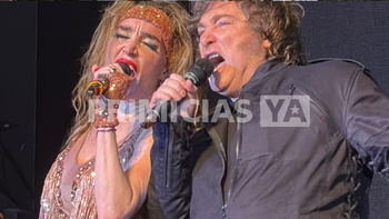 Javier Milei subió al escenario y cantó con Fátima Florez en Mar del Plata el video