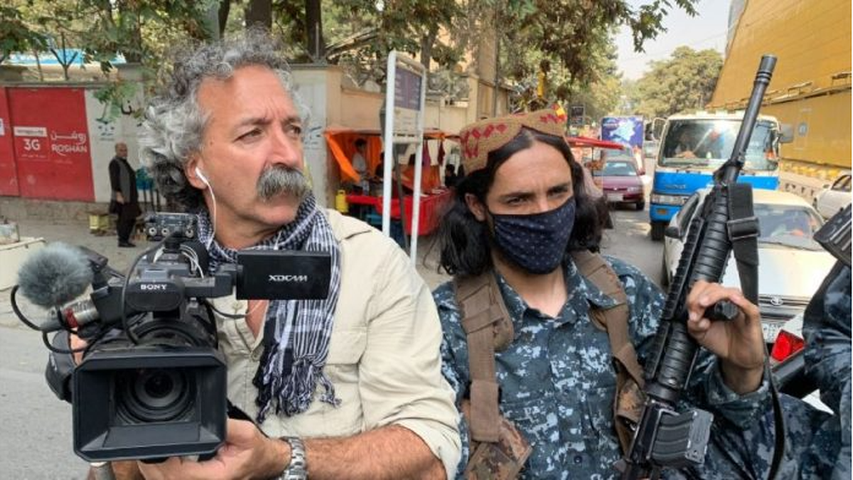 El operador de cámara Pierre Zakrzewski falleció en las afueras de Kiev al ser alcanzado por una bala