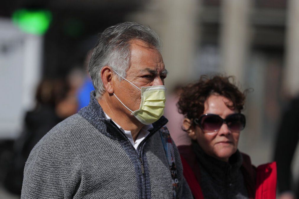En Mendoza y La Rioja recortan los sueldos de los funcionarios del Ejecutivo por el coronavirus
