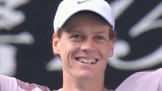 Australia: el histórico triunfo de la joven estrella italiana que le puso fin al reinado de Novak Djokovic