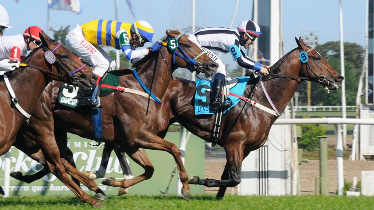 La historia del Jockey Club, el club integrado sólo por hombres y que