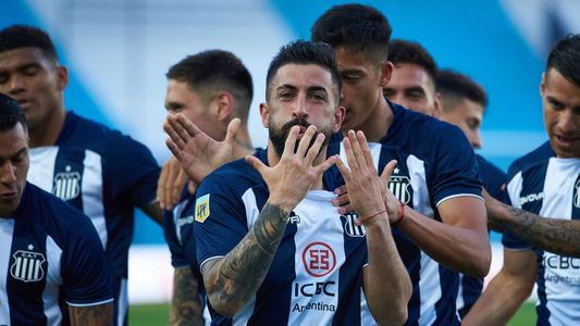 Talleres le ganó a Racing con dos golazos y es el único líder de la Liga