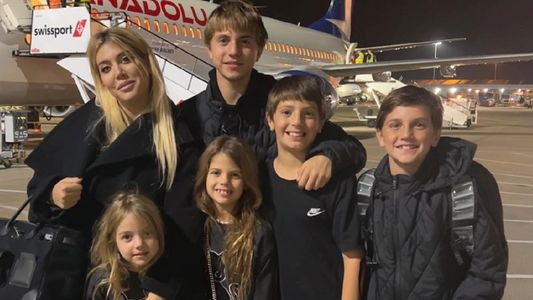 Wanda Nara ya se fue de Turquía y celebra Halloween con sus hijos