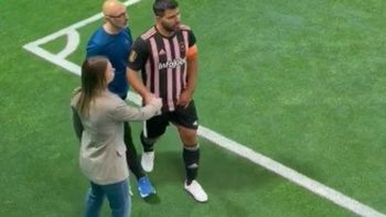 Me rompí todo: el lamento del Kun Agüero al sufrir una dura lesión en la Kings League